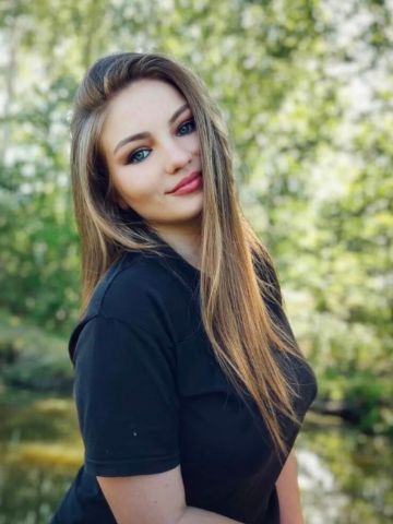 Полина